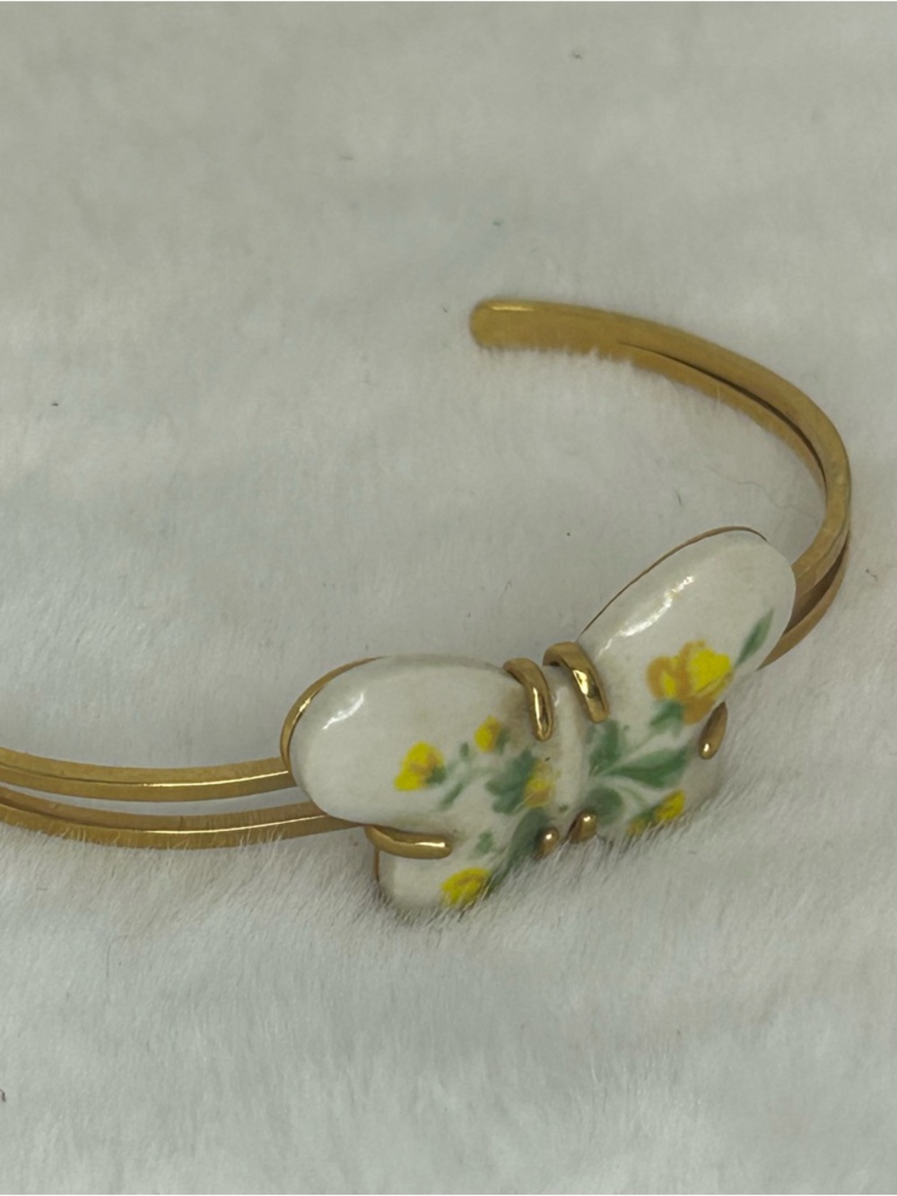 VINTAGE AVON PORCELAIN BUTTERFLY CUFF BRACELET